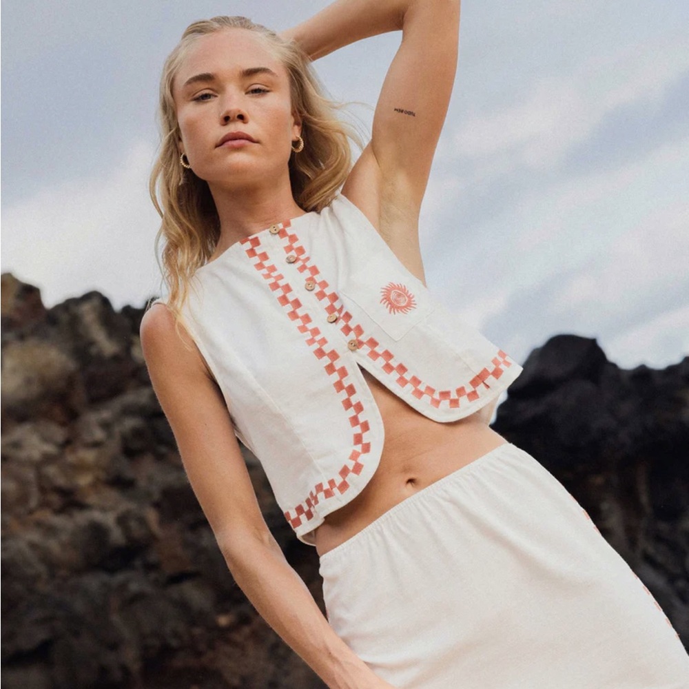 Billabong Secret Cove Woven Crop Button Front Vest w/ Lace Up Back